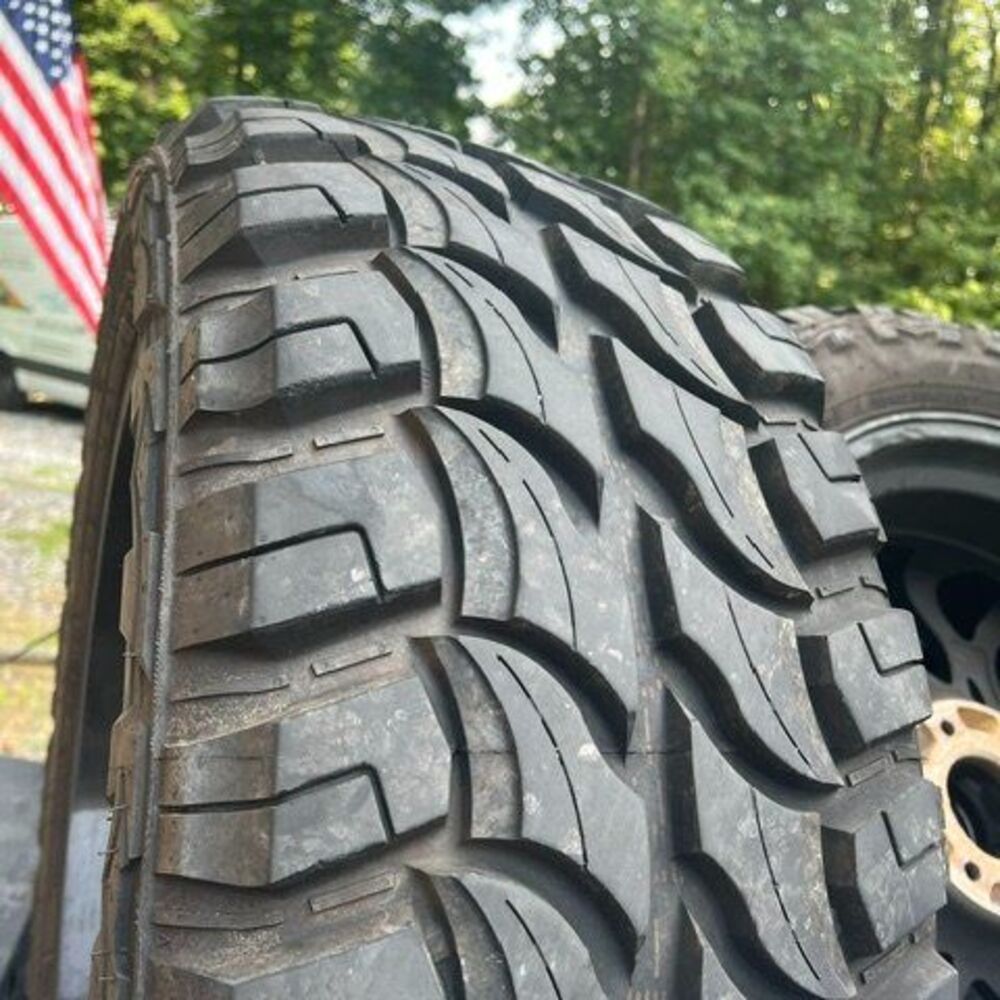 FUEL RUNNER GLOSS BLACK MILLED WHEEL 35 12.50 22 TIRES RIMS FORD - Picture 4 of 10